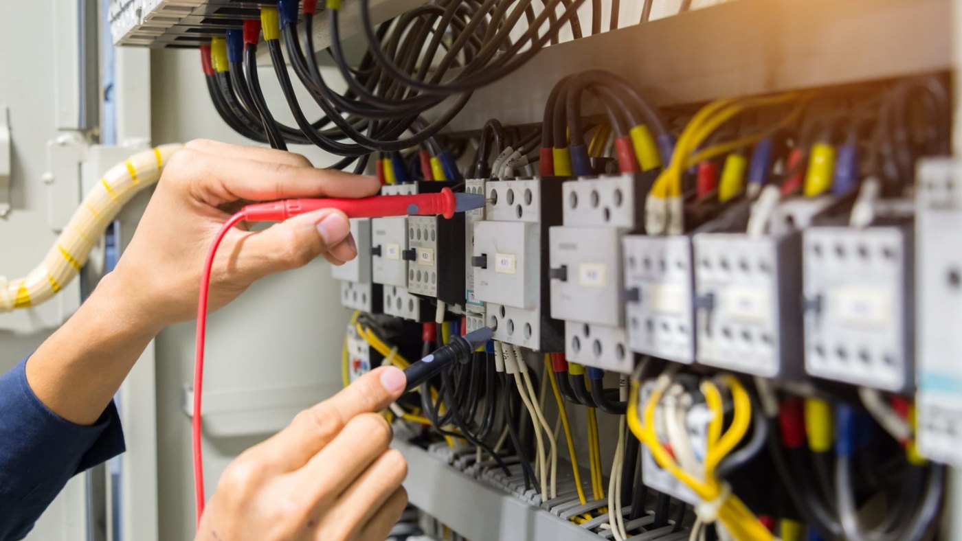 Testing a circuit at a switchboard